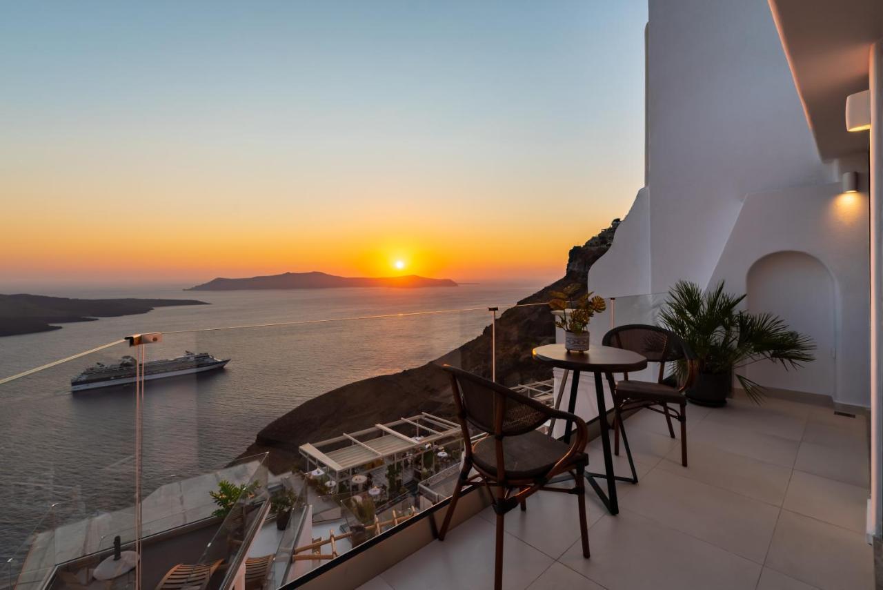 Daydream Luxury Suites Fira  Ngoại thất bức ảnh