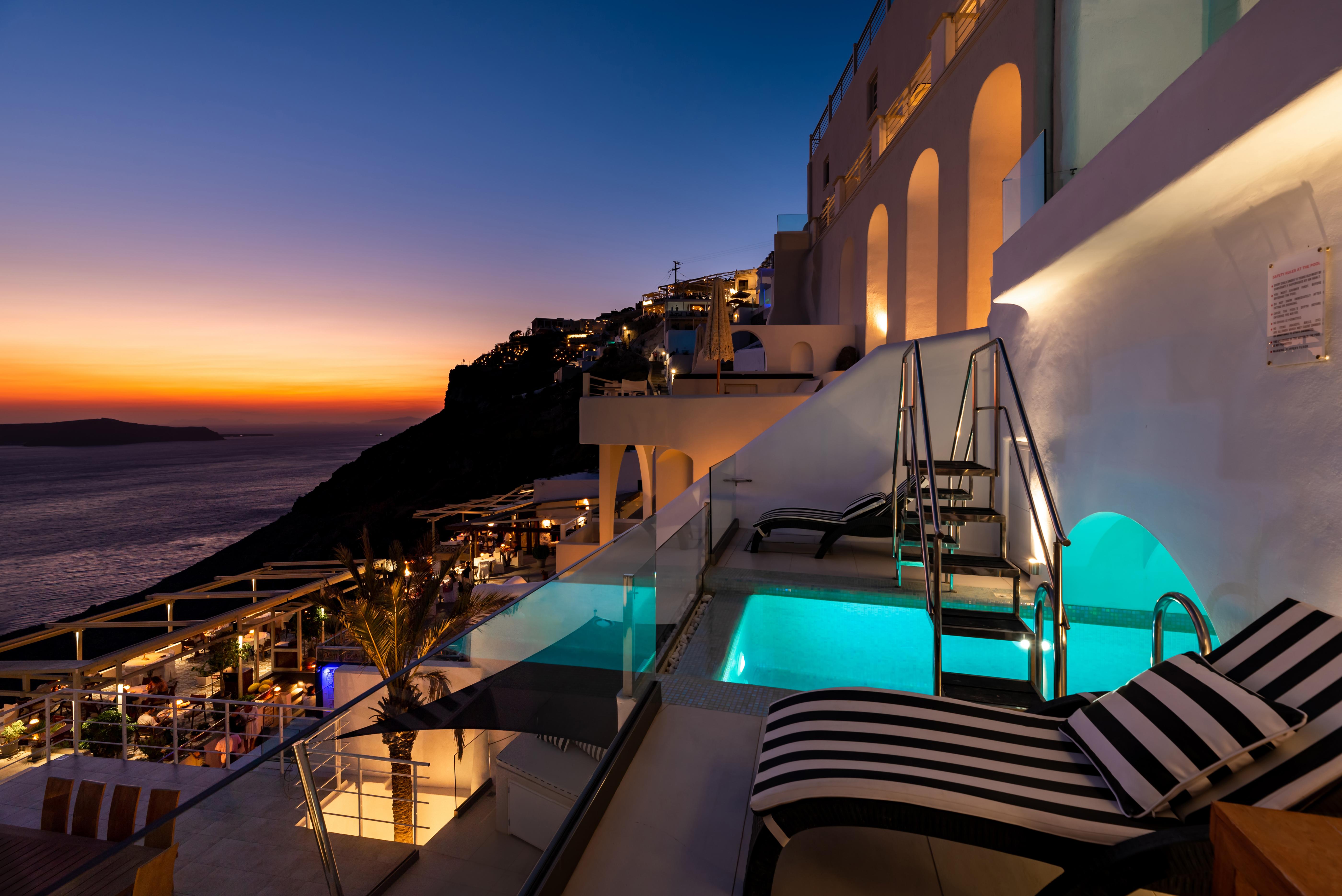 Daydream Luxury Suites Fira  Ngoại thất bức ảnh