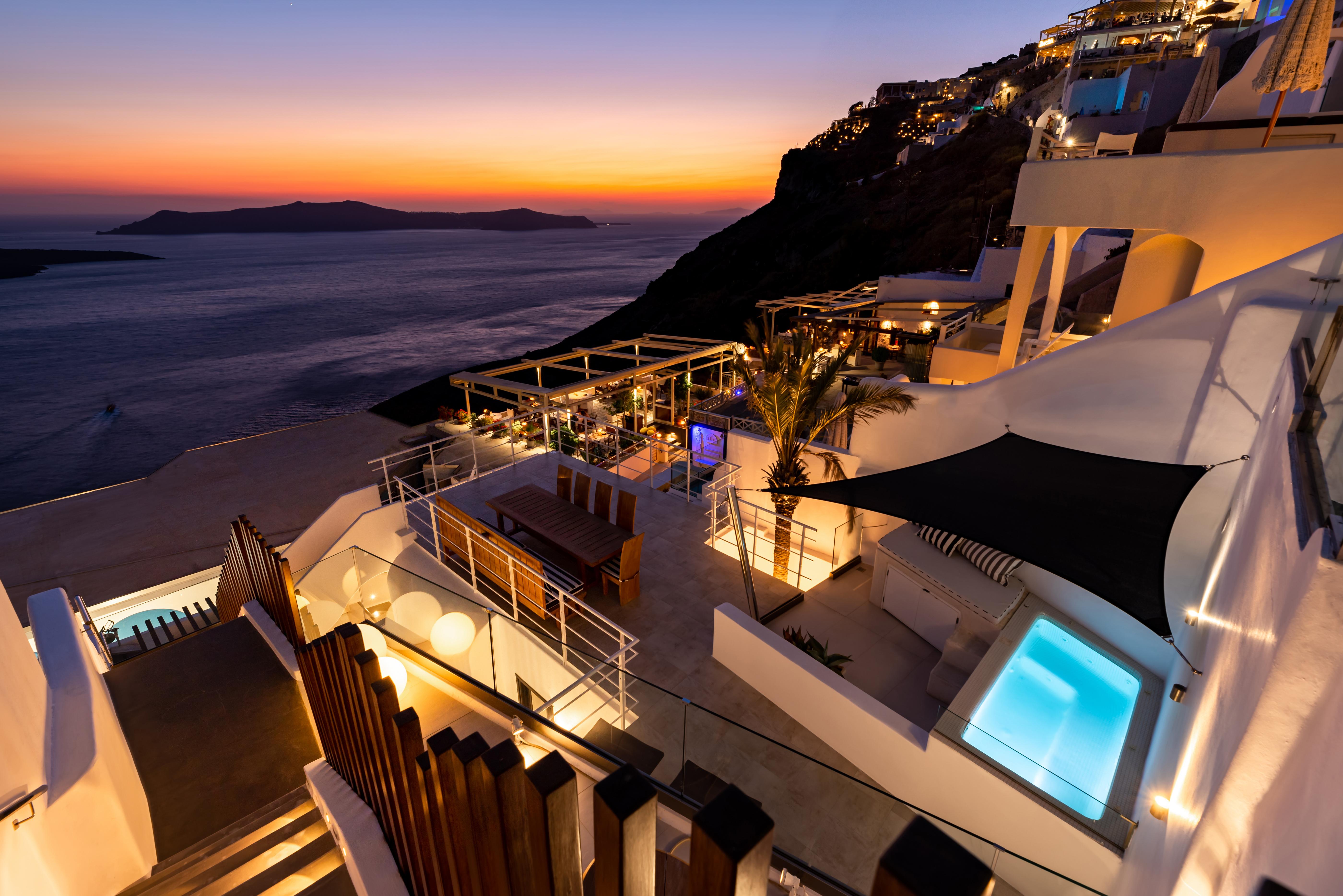 Daydream Luxury Suites Fira  Ngoại thất bức ảnh